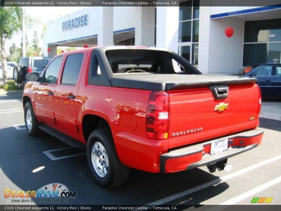 2009 Chevrolet Avalanche LS Victory Red / Ebony Photo #2