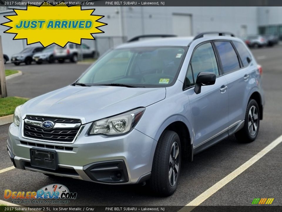 2017 Subaru Forester 2.5i Ice Silver Metallic / Gray Photo #1