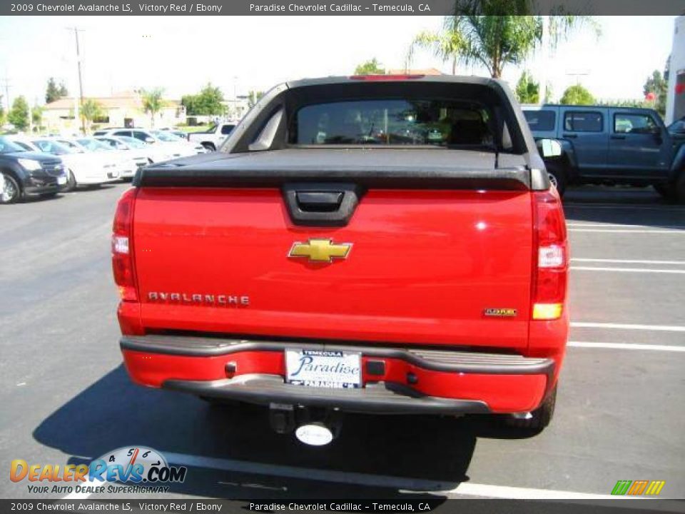 2009 Chevrolet Avalanche LS Victory Red / Ebony Photo #3