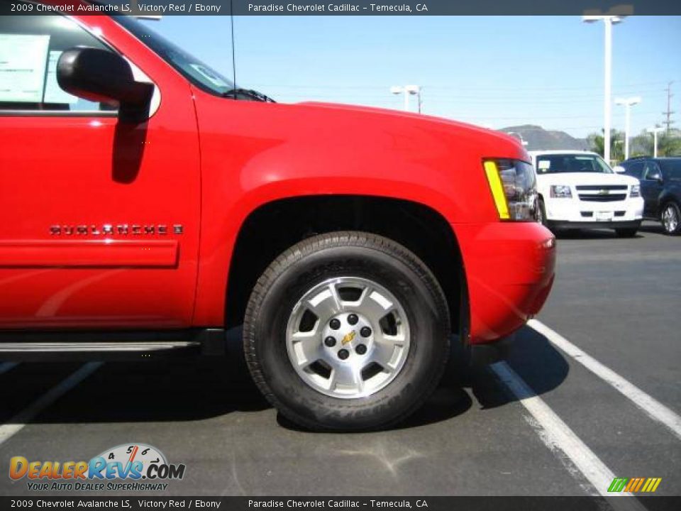 2009 Chevrolet Avalanche LS Victory Red / Ebony Photo #9