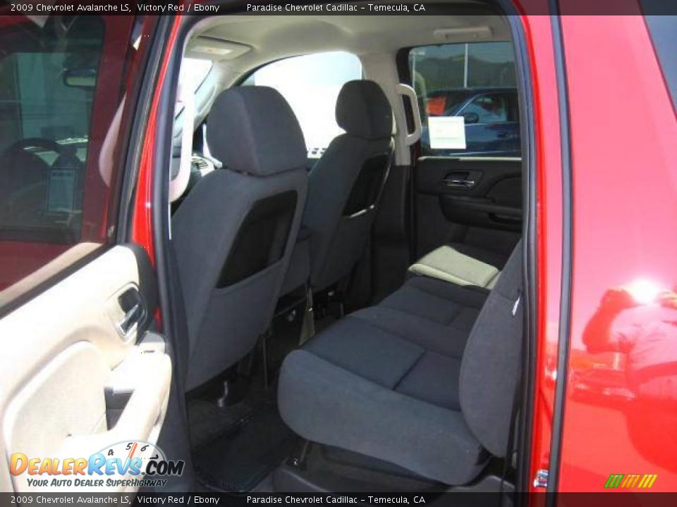 2009 Chevrolet Avalanche LS Victory Red / Ebony Photo #11