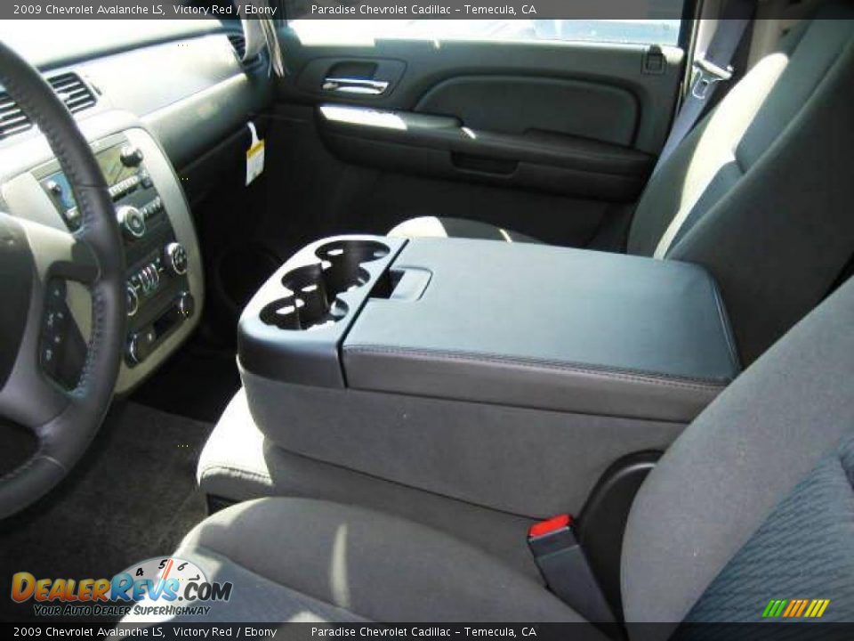 2009 Chevrolet Avalanche LS Victory Red / Ebony Photo #15