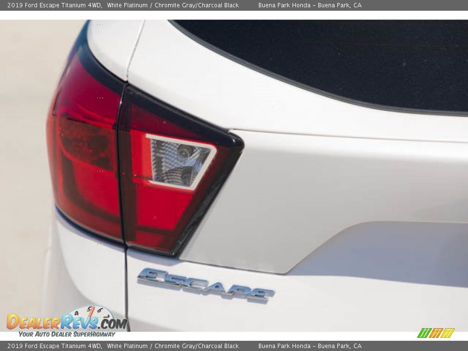 2019 Ford Escape Titanium 4WD White Platinum / Chromite Gray/Charcoal Black Photo #10