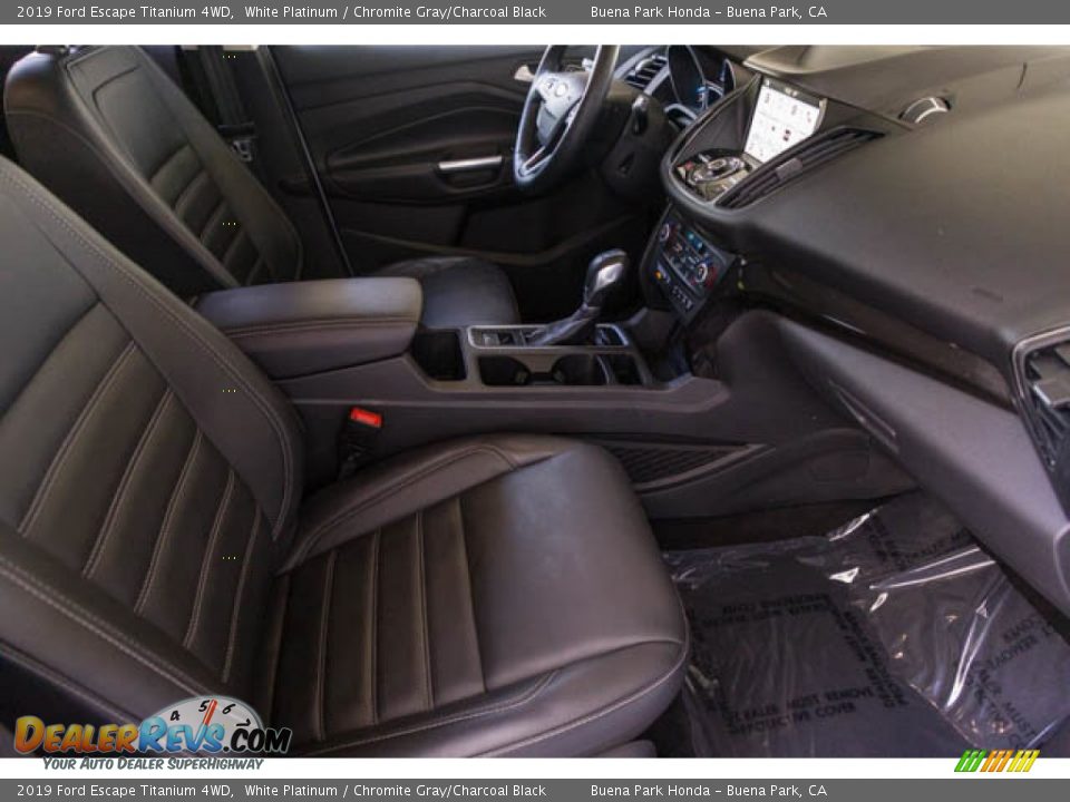 2019 Ford Escape Titanium 4WD White Platinum / Chromite Gray/Charcoal Black Photo #25