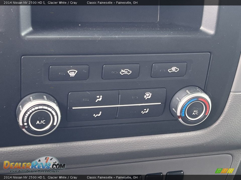 Controls of 2014 Nissan NV 2500 HD S Photo #6