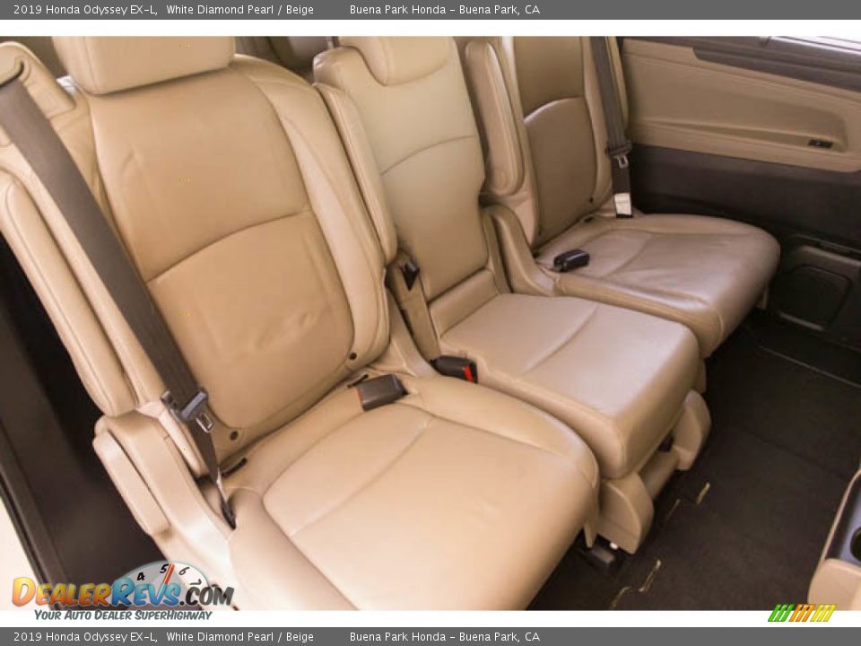 2019 Honda Odyssey EX-L White Diamond Pearl / Beige Photo #28