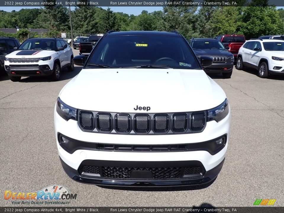 2022 Jeep Compass Altitude 4x4 Bright White / Black Photo #8