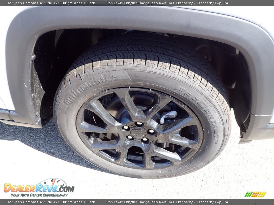 2022 Jeep Compass Altitude 4x4 Bright White / Black Photo #9