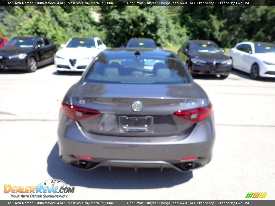 2022 Alfa Romeo Giulia Veloce AWD Vesuvio Gray Metallic / Black Photo #4