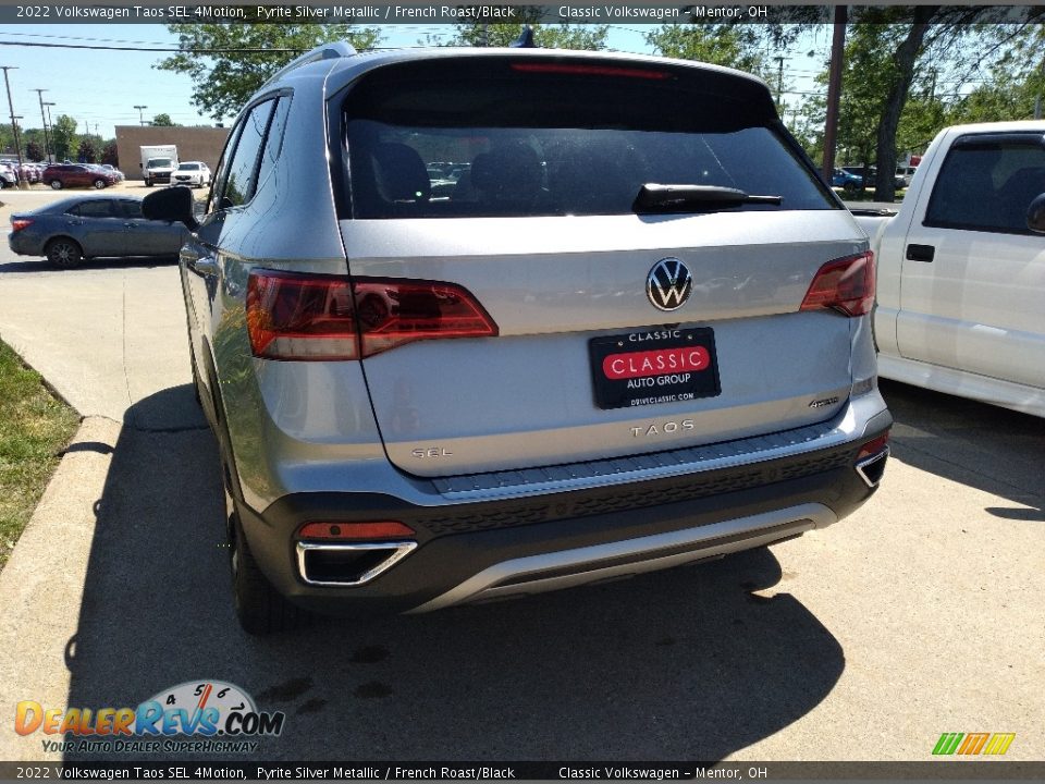 2022 Volkswagen Taos SEL 4Motion Pyrite Silver Metallic / French Roast/Black Photo #4
