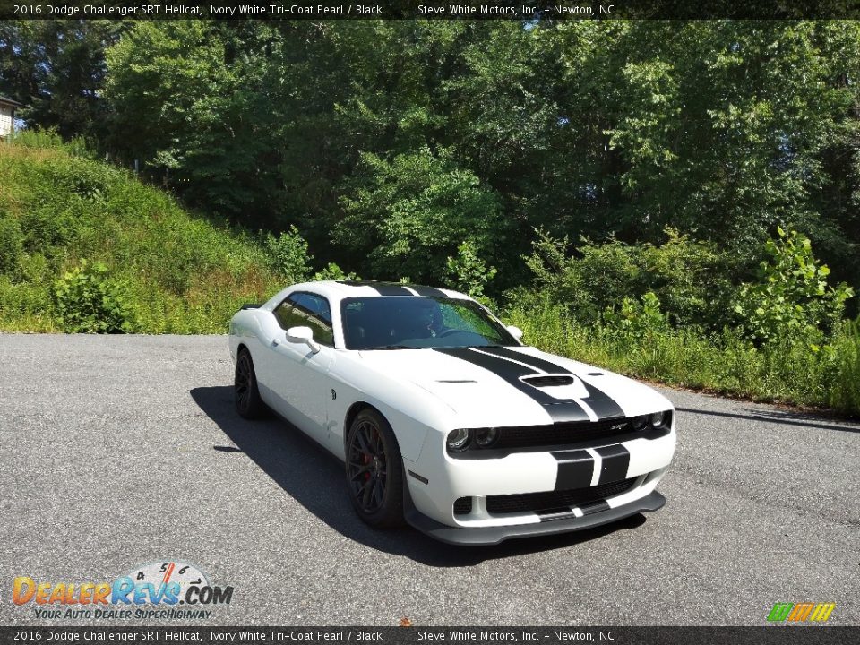 Ivory White Tri-Coat Pearl 2016 Dodge Challenger SRT Hellcat Photo #4