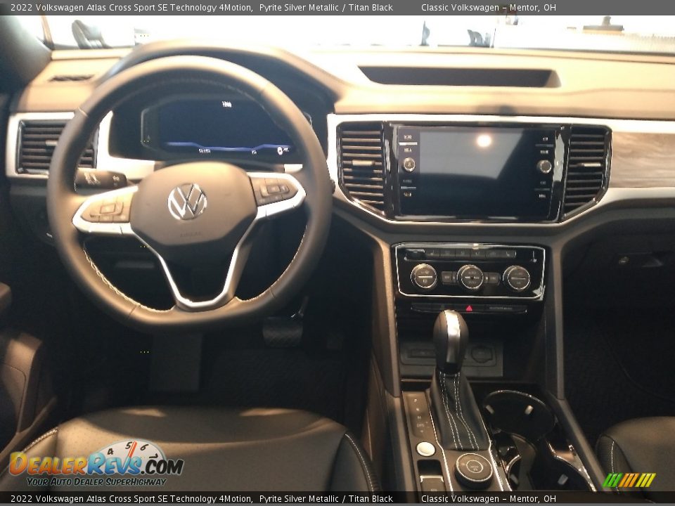 2022 Volkswagen Atlas Cross Sport SE Technology 4Motion Pyrite Silver Metallic / Titan Black Photo #3