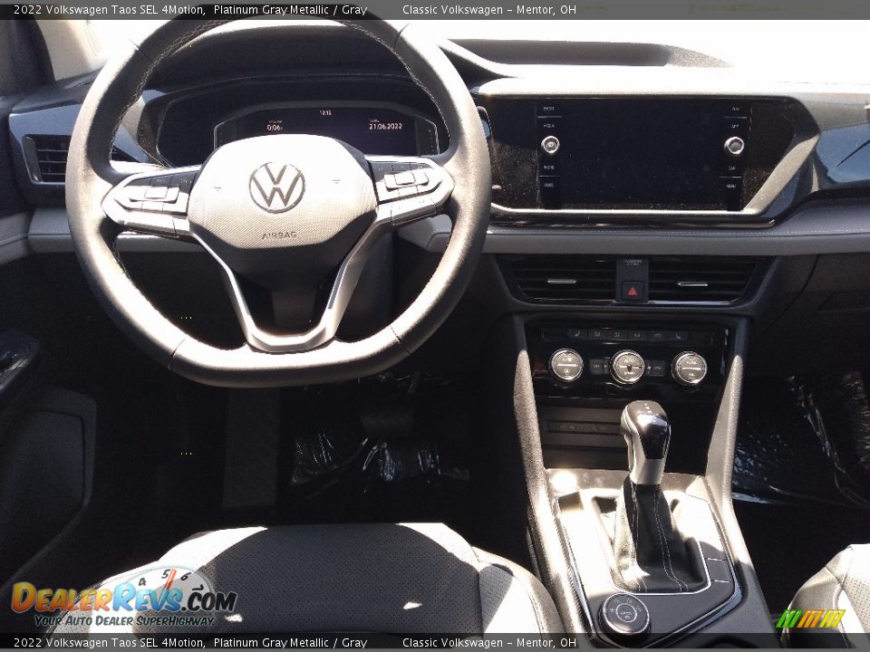 2022 Volkswagen Taos SEL 4Motion Platinum Gray Metallic / Gray Photo #3