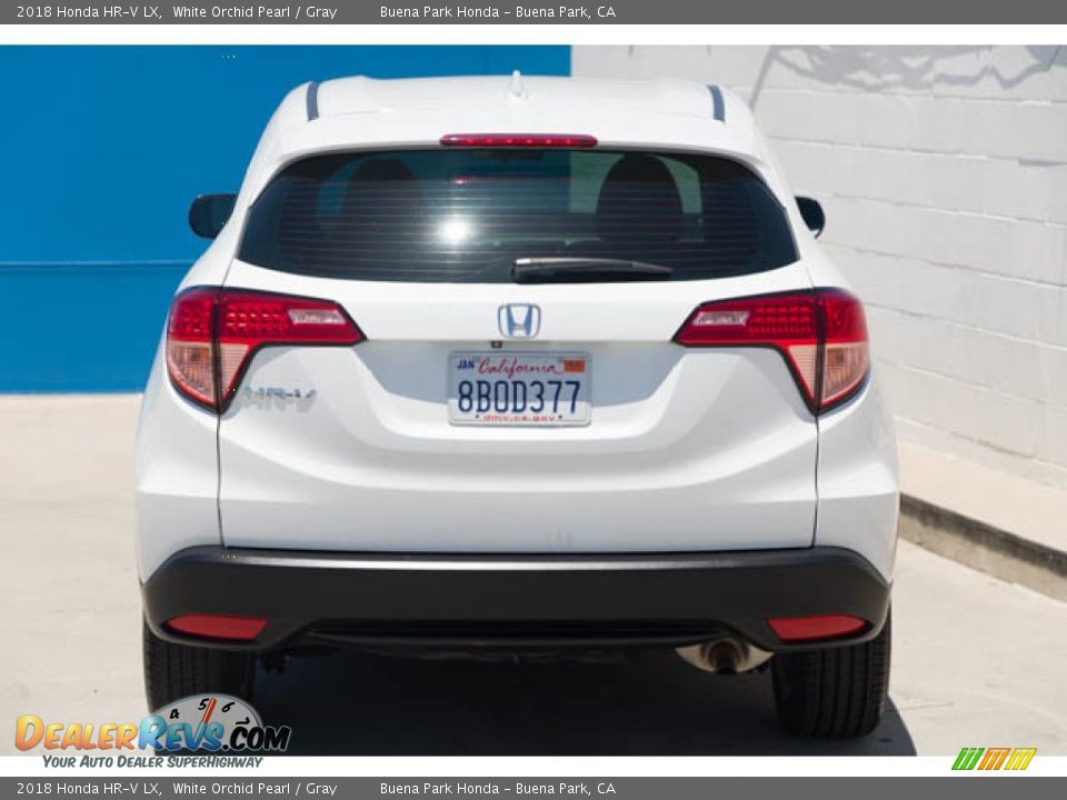 2018 Honda HR-V LX White Orchid Pearl / Gray Photo #11