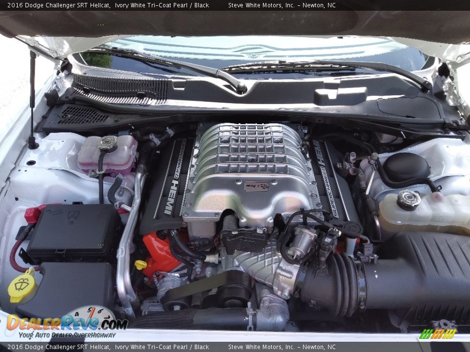 2016 Dodge Challenger SRT Hellcat 6.2 Liter SRT Hellcat HEMI Supercharged OHV 16-Valve VVT V8 Engine Photo #9