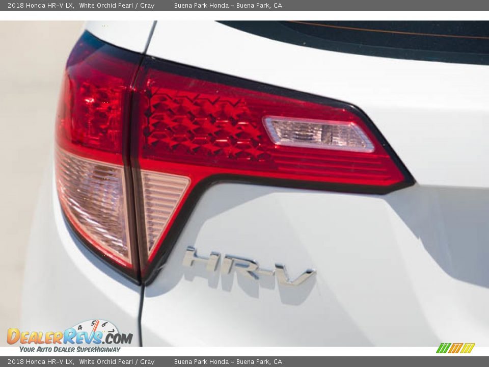 2018 Honda HR-V LX White Orchid Pearl / Gray Photo #12