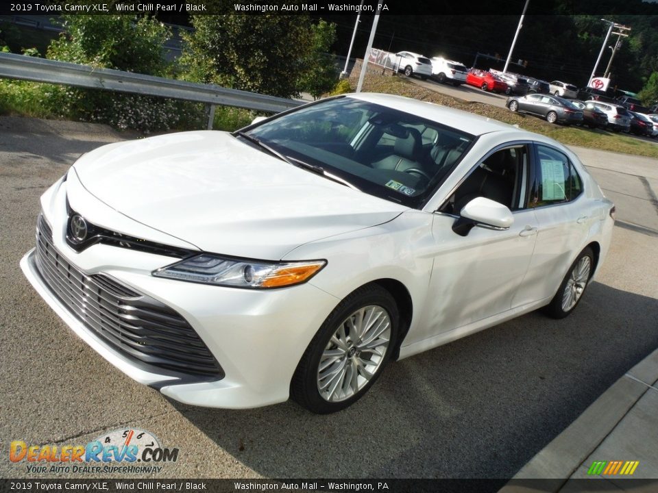 2019 Toyota Camry XLE Wind Chill Pearl / Black Photo #11