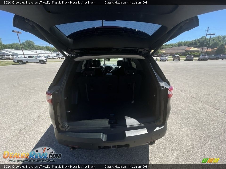 2020 Chevrolet Traverse LT AWD Mosaic Black Metallic / Jet Black Photo #18