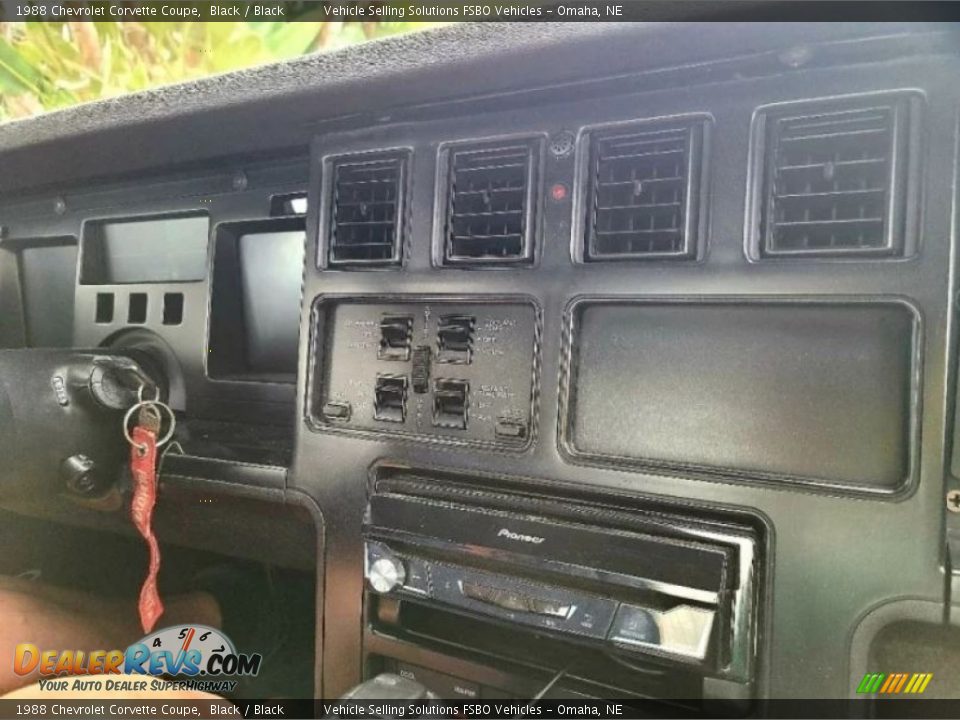 1988 Chevrolet Corvette Coupe Black / Black Photo #5