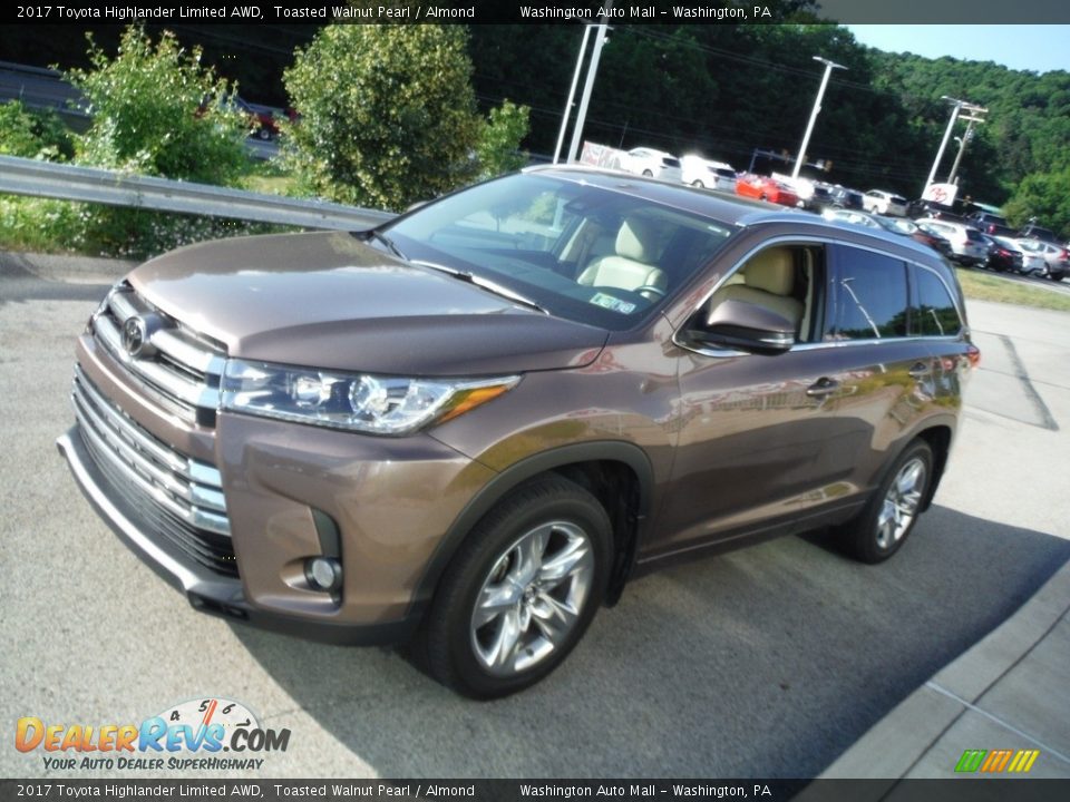 2017 Toyota Highlander Limited AWD Toasted Walnut Pearl / Almond Photo #13