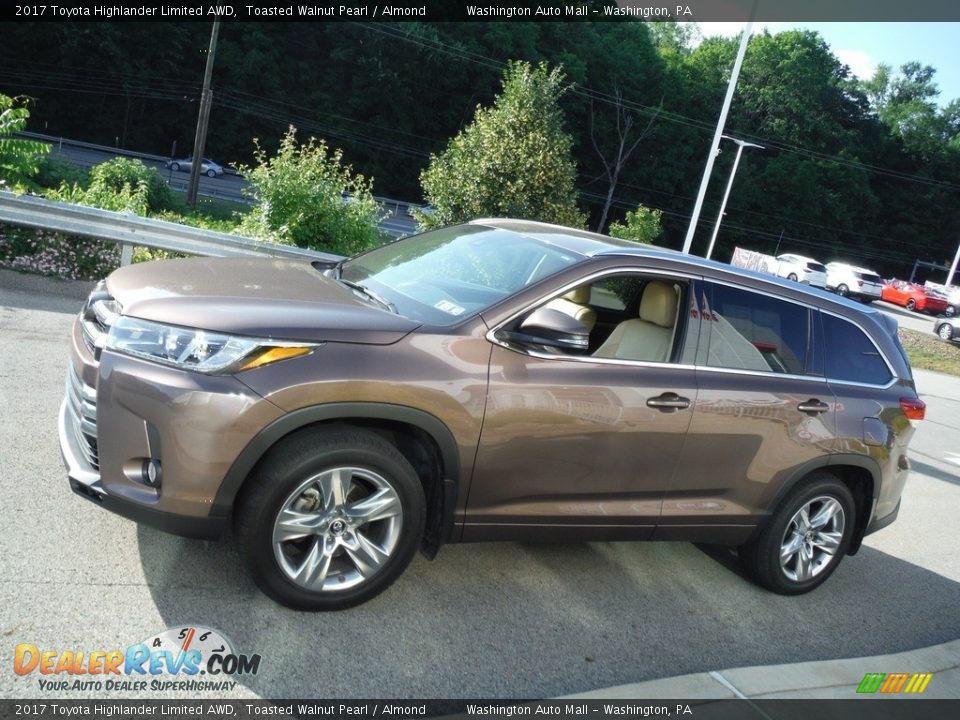 2017 Toyota Highlander Limited AWD Toasted Walnut Pearl / Almond Photo #14