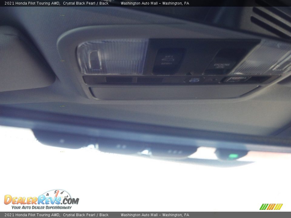 2021 Honda Pilot Touring AWD Crystal Black Pearl / Black Photo #29
