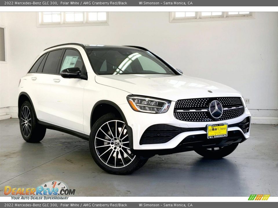 Front 3/4 View of 2022 Mercedes-Benz GLC 300 Photo #12