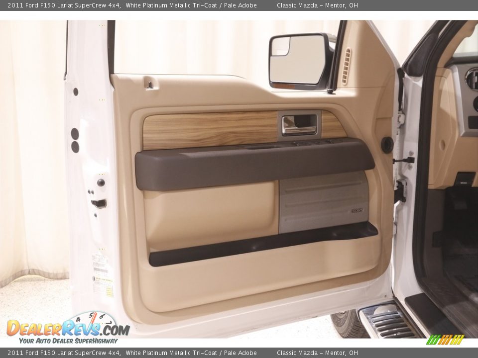 2011 Ford F150 Lariat SuperCrew 4x4 White Platinum Metallic Tri-Coat / Pale Adobe Photo #5