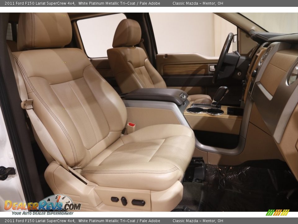 2011 Ford F150 Lariat SuperCrew 4x4 White Platinum Metallic Tri-Coat / Pale Adobe Photo #17