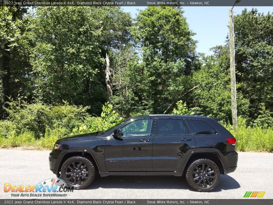 Diamond Black Crystal Pearl 2022 Jeep Grand Cherokee Laredo X 4x4 Photo #1