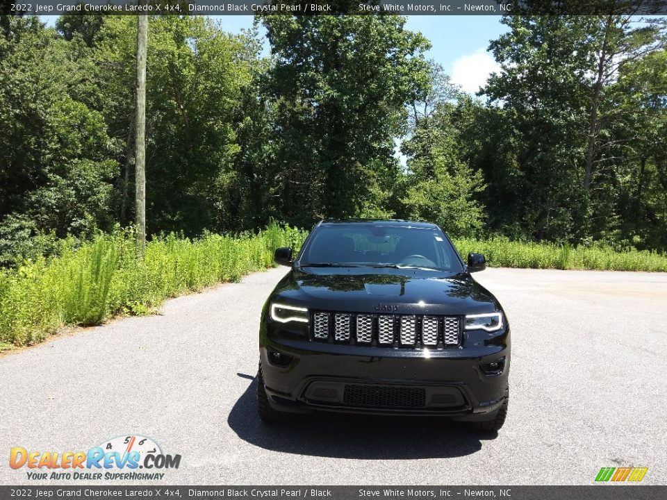 2022 Jeep Grand Cherokee Laredo X 4x4 Diamond Black Crystal Pearl / Black Photo #3