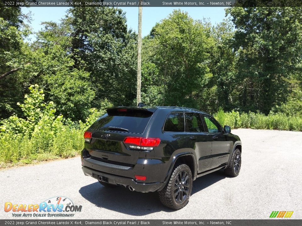 2022 Jeep Grand Cherokee Laredo X 4x4 Diamond Black Crystal Pearl / Black Photo #6