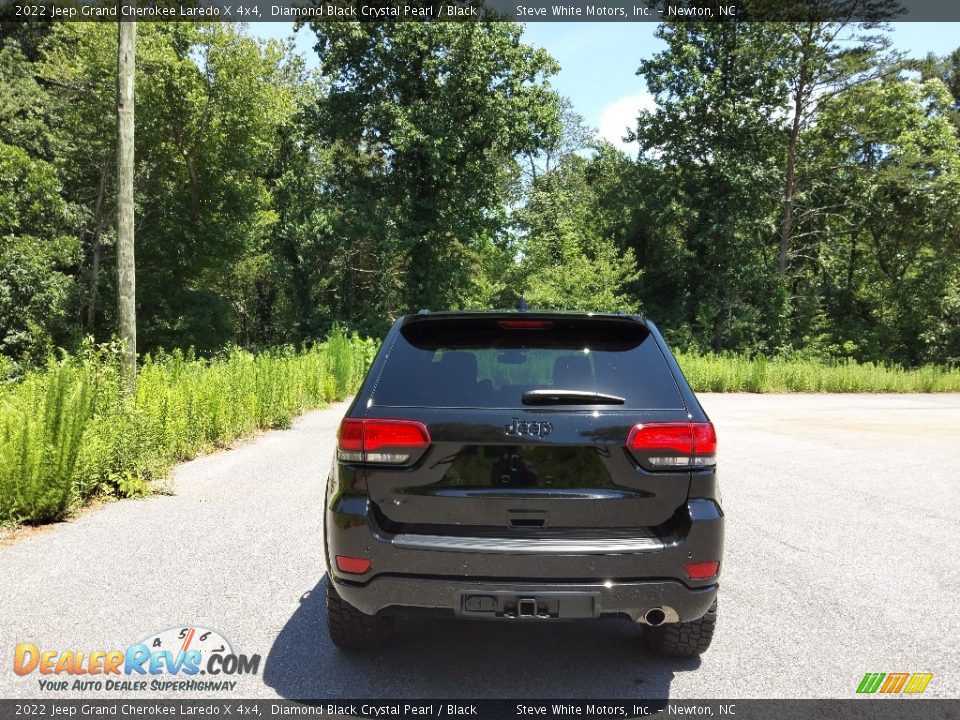 2022 Jeep Grand Cherokee Laredo X 4x4 Diamond Black Crystal Pearl / Black Photo #7