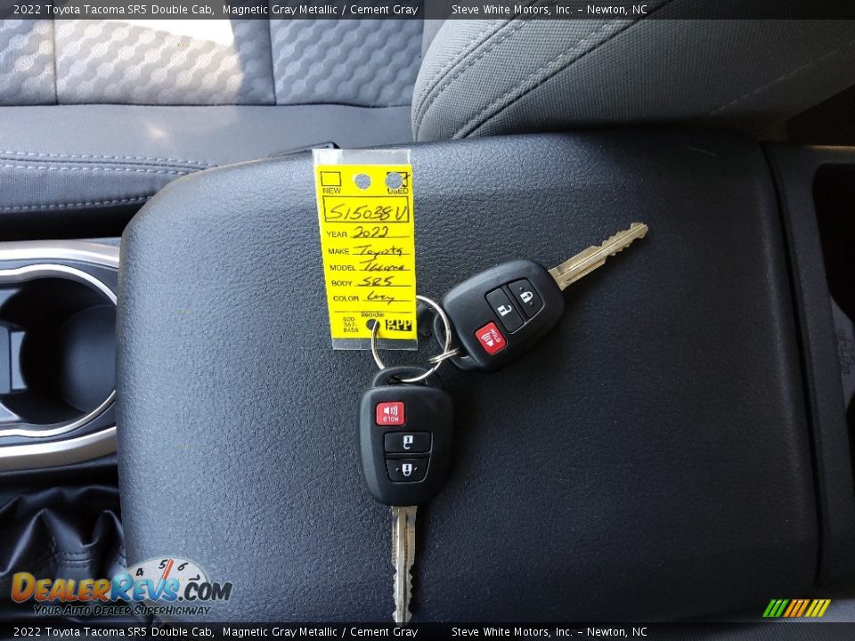 Keys of 2022 Toyota Tacoma SR5 Double Cab Photo #24