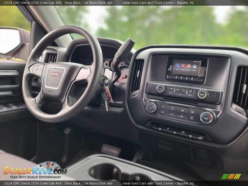 Controls of 2014 GMC Sierra 1500 Crew Cab 4x4 Photo #11