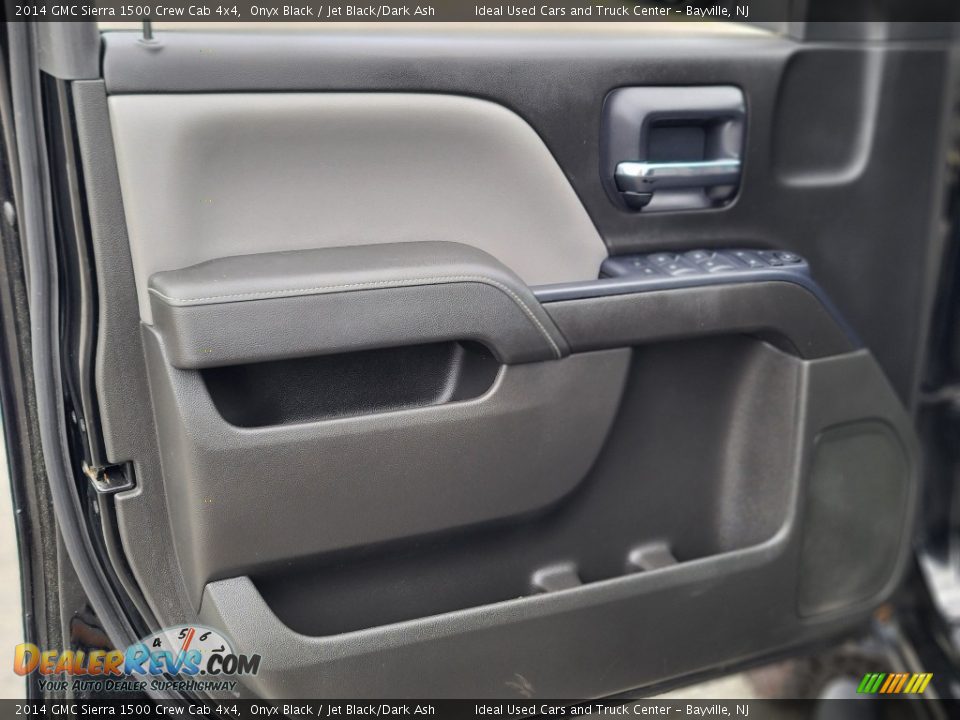 Door Panel of 2014 GMC Sierra 1500 Crew Cab 4x4 Photo #15
