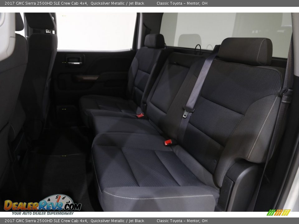2017 GMC Sierra 2500HD SLE Crew Cab 4x4 Quicksilver Metallic / Jet Black Photo #17