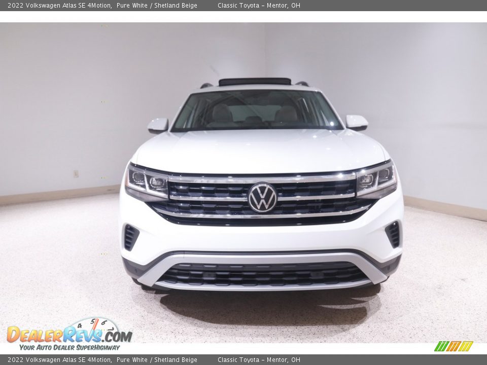 2022 Volkswagen Atlas SE 4Motion Pure White / Shetland Beige Photo #2