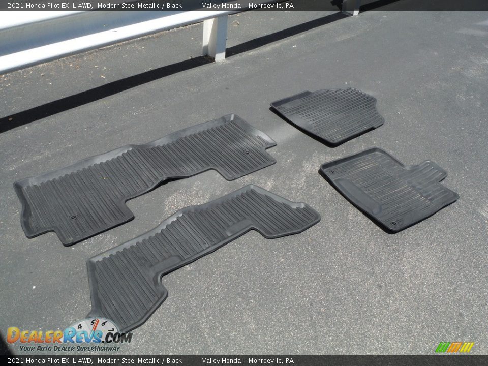 2021 Honda Pilot EX-L AWD Modern Steel Metallic / Black Photo #31