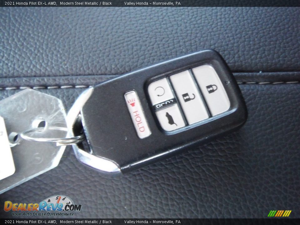 2021 Honda Pilot EX-L AWD Modern Steel Metallic / Black Photo #32