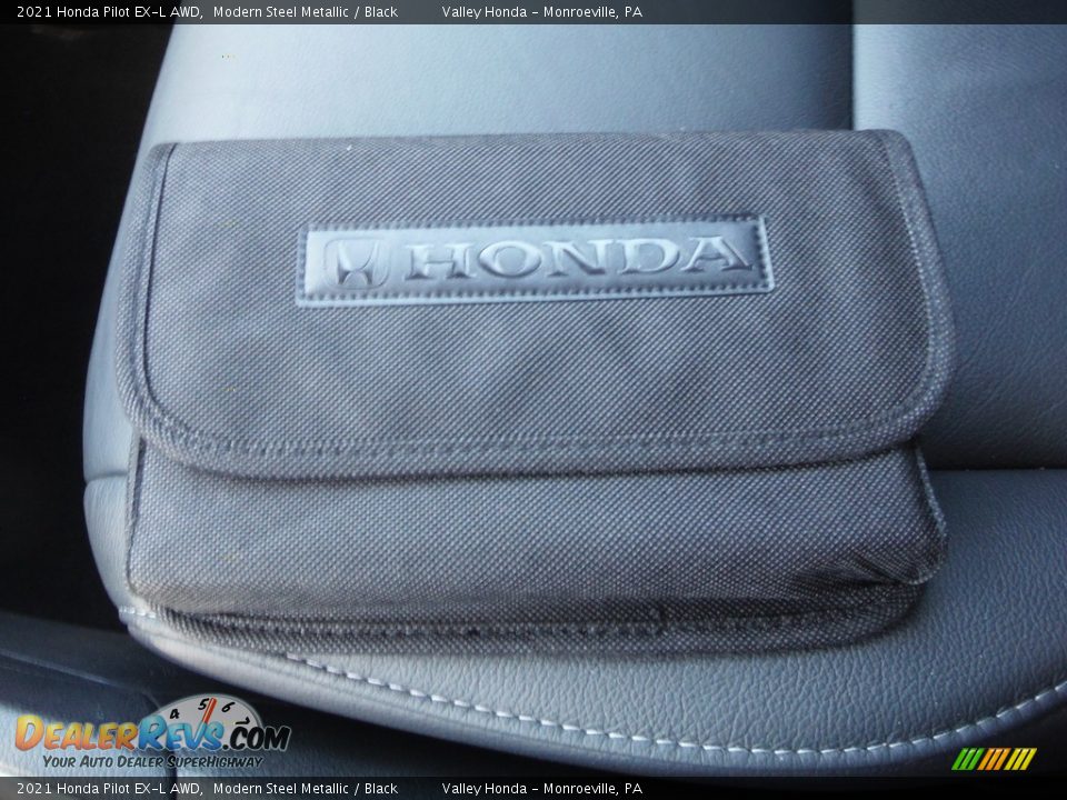 2021 Honda Pilot EX-L AWD Modern Steel Metallic / Black Photo #33