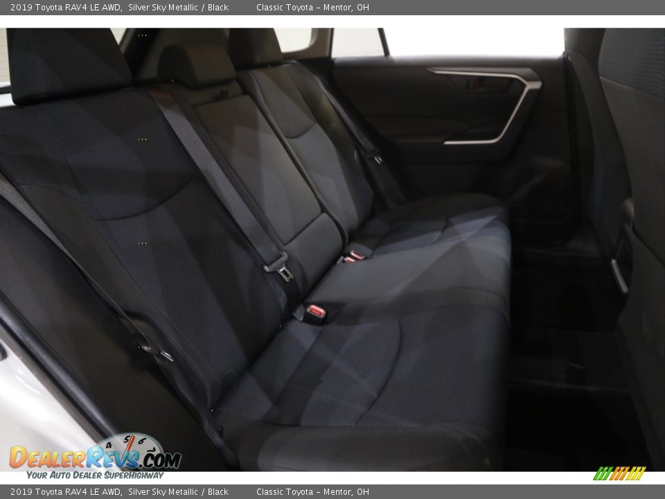 2019 Toyota RAV4 LE AWD Silver Sky Metallic / Black Photo #15