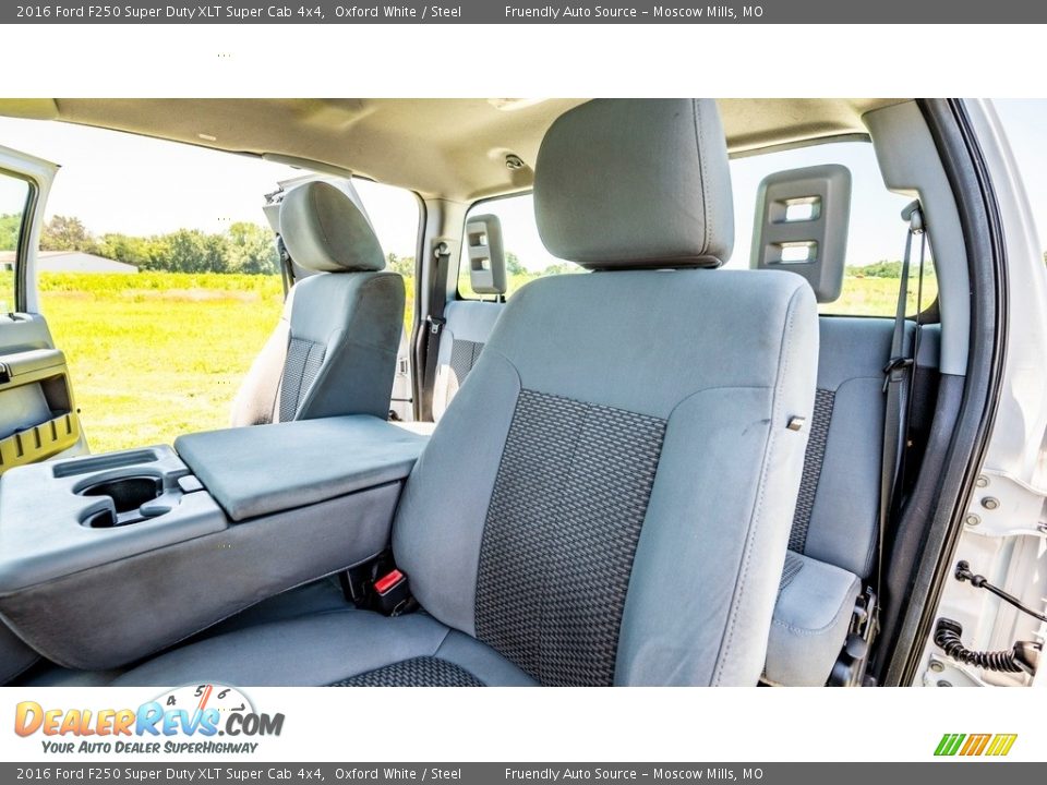 2016 Ford F250 Super Duty XLT Super Cab 4x4 Oxford White / Steel Photo #17
