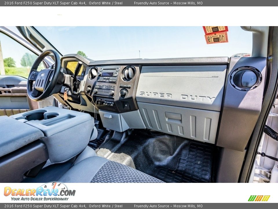 2016 Ford F250 Super Duty XLT Super Cab 4x4 Oxford White / Steel Photo #22