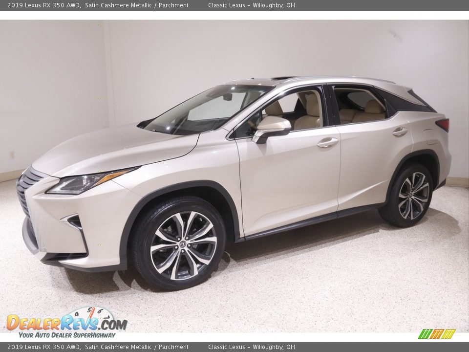 Front 3/4 View of 2019 Lexus RX 350 AWD Photo #3