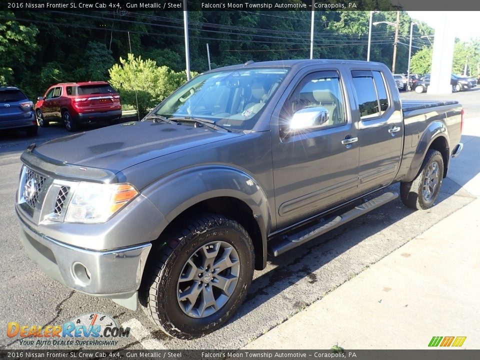 Front 3/4 View of 2016 Nissan Frontier SL Crew Cab 4x4 Photo #6