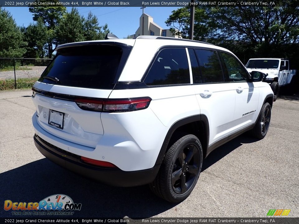 2022 Jeep Grand Cherokee Altitude 4x4 Bright White / Global Black Photo #5