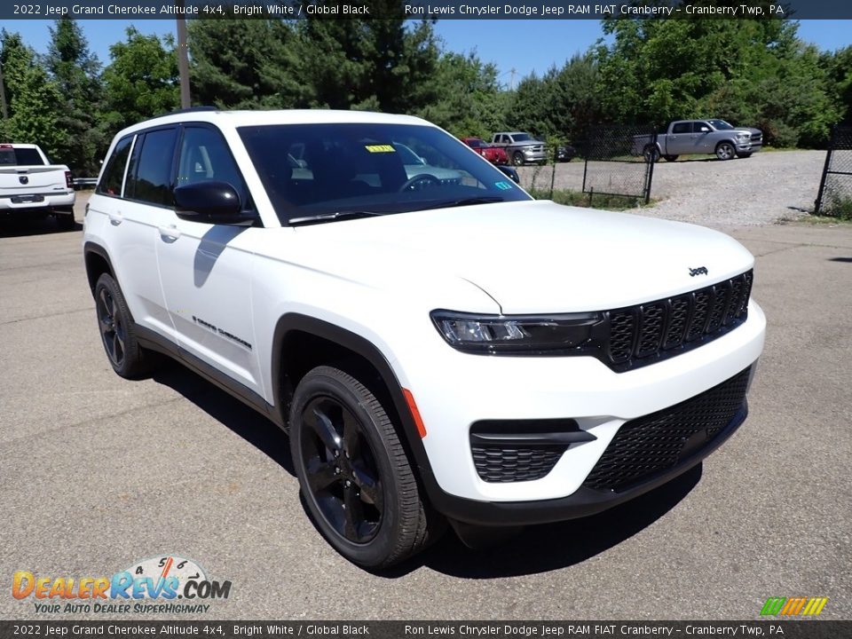 2022 Jeep Grand Cherokee Altitude 4x4 Bright White / Global Black Photo #7