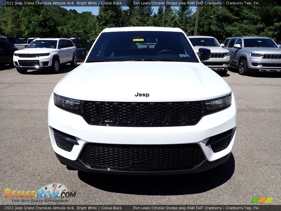 2022 Jeep Grand Cherokee Altitude 4x4 Bright White / Global Black Photo #8