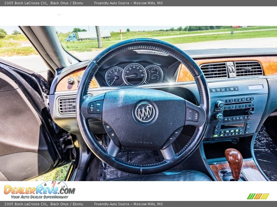 2005 Buick LaCrosse CXL Black Onyx / Ebony Photo #30